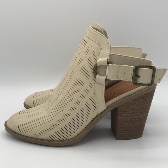 SUGAR CREAM BOOTIE HEELS SIZE 7.5 - Picture 8 of 12
